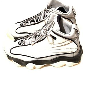 Jordan Pro Strong BG 'Wolf Grey' 407484 013 size 4Y